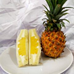 パイナップル（nanas）Rp.30,000/2bagian